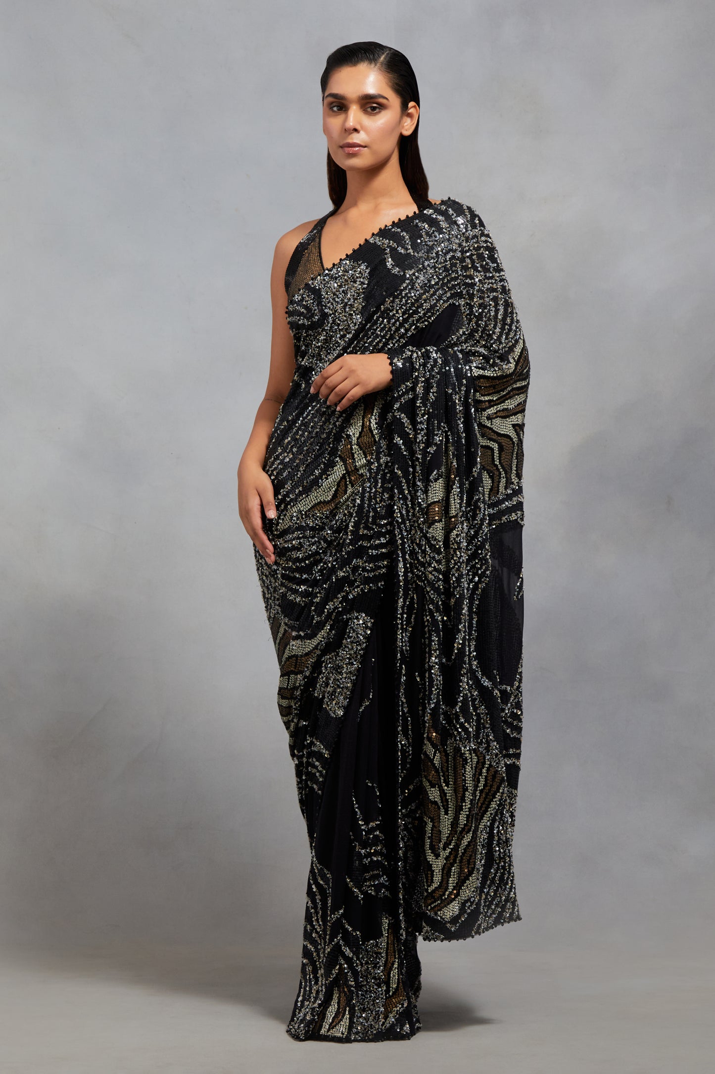 Sari Set In Sequin Embroidery in Mix Animal Design pattern