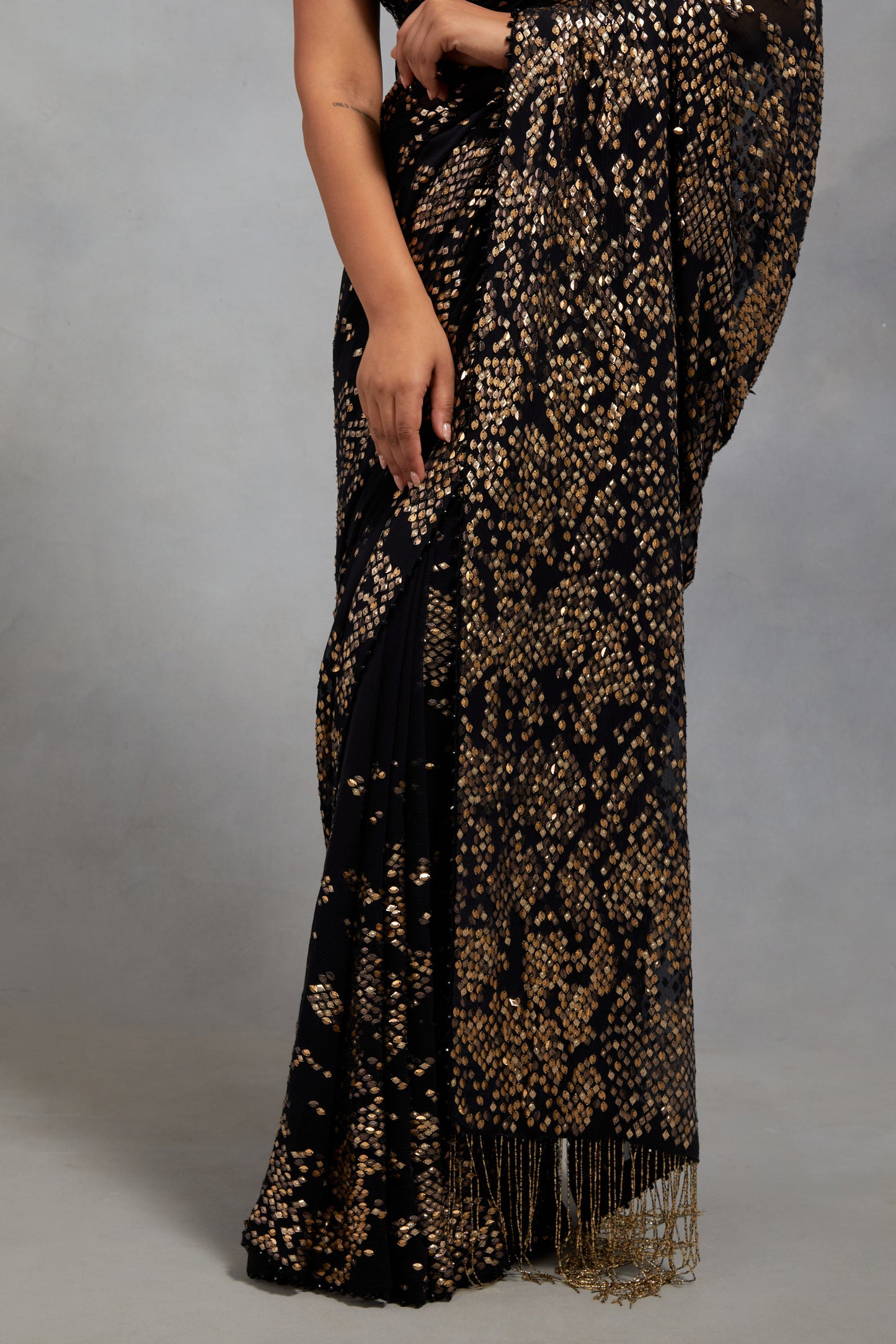 Sari Set in Snake Pattern Sequin Embellishment