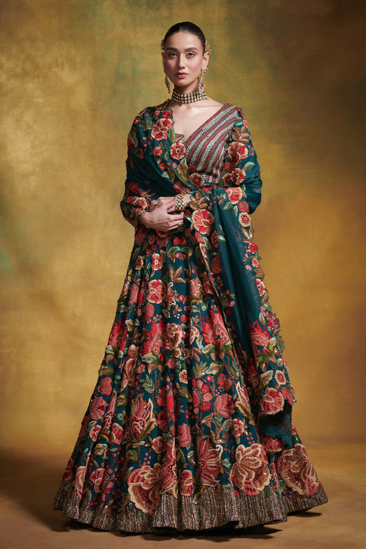 Lehenga Blouse Dupatta in Big Flower motifs thread embroidery