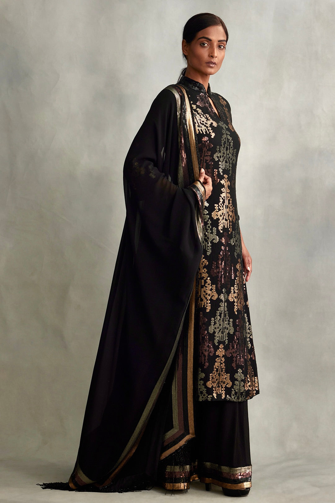 Kurta Set in Lustrous Sequins embroidery