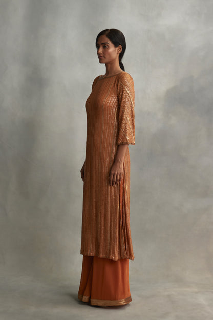 Kurta Set in Diagonal Dot Sequin Embroidery