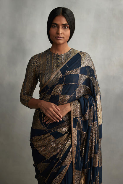 Sari Set in Trapeze Geometric Design in Sequin Embroidery
