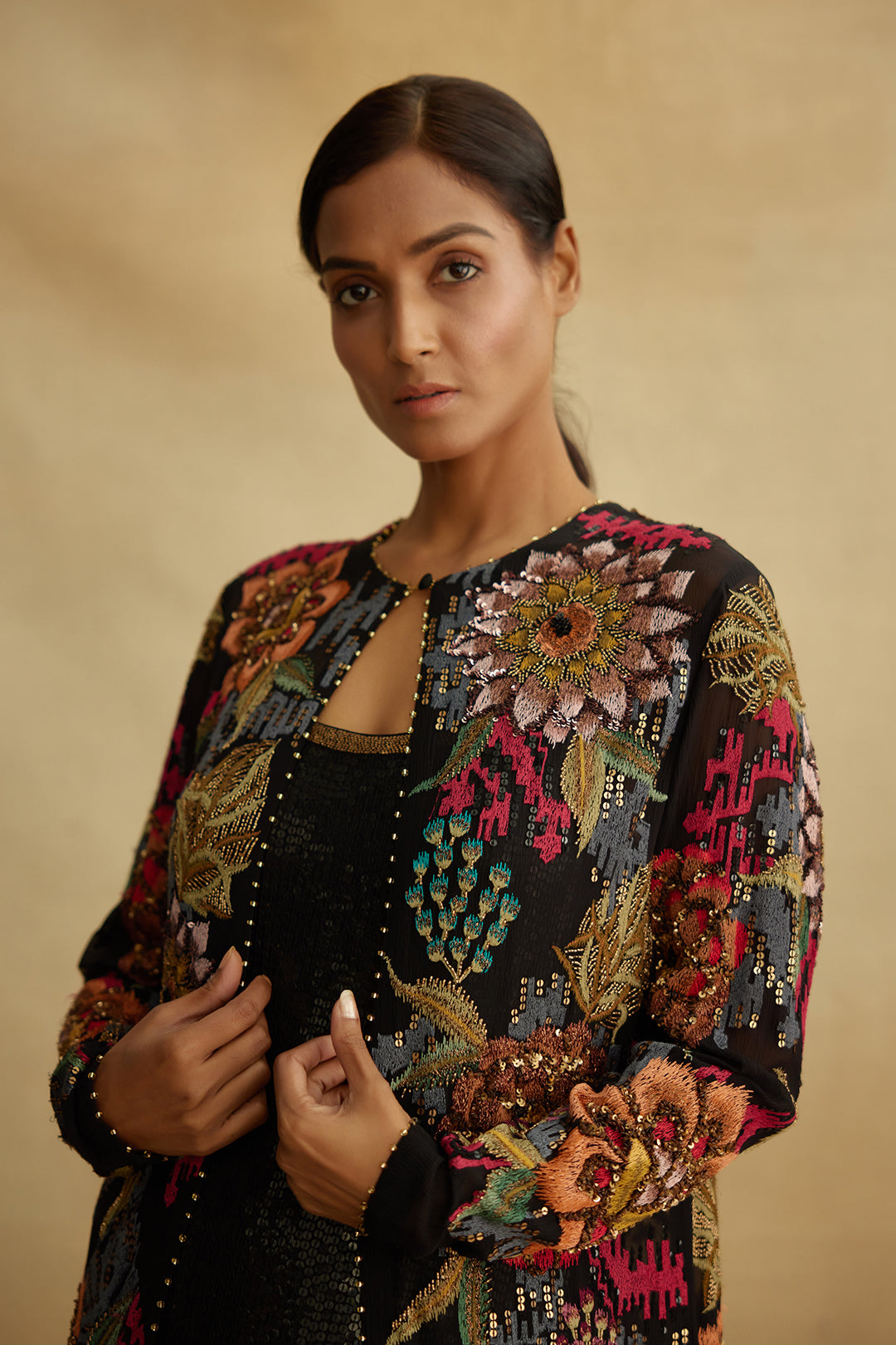 Jacket Set in Ikkat Floral Embroidery