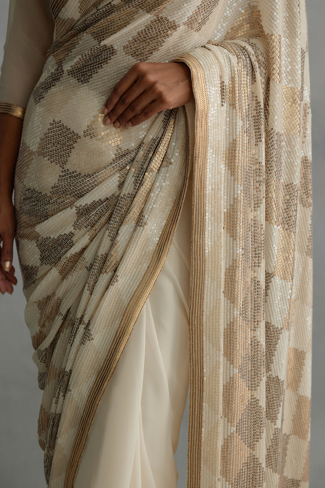Sari Set in Geometric Pattern Sequin Embroidery