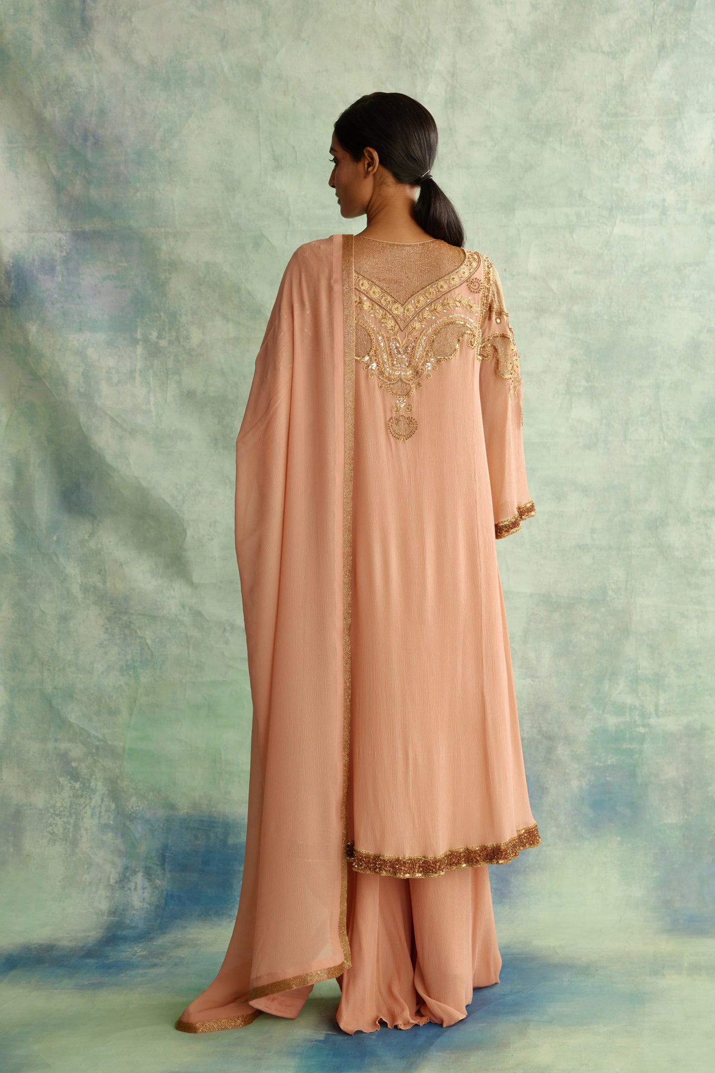 Kurta Set in Zari Thread embroidery