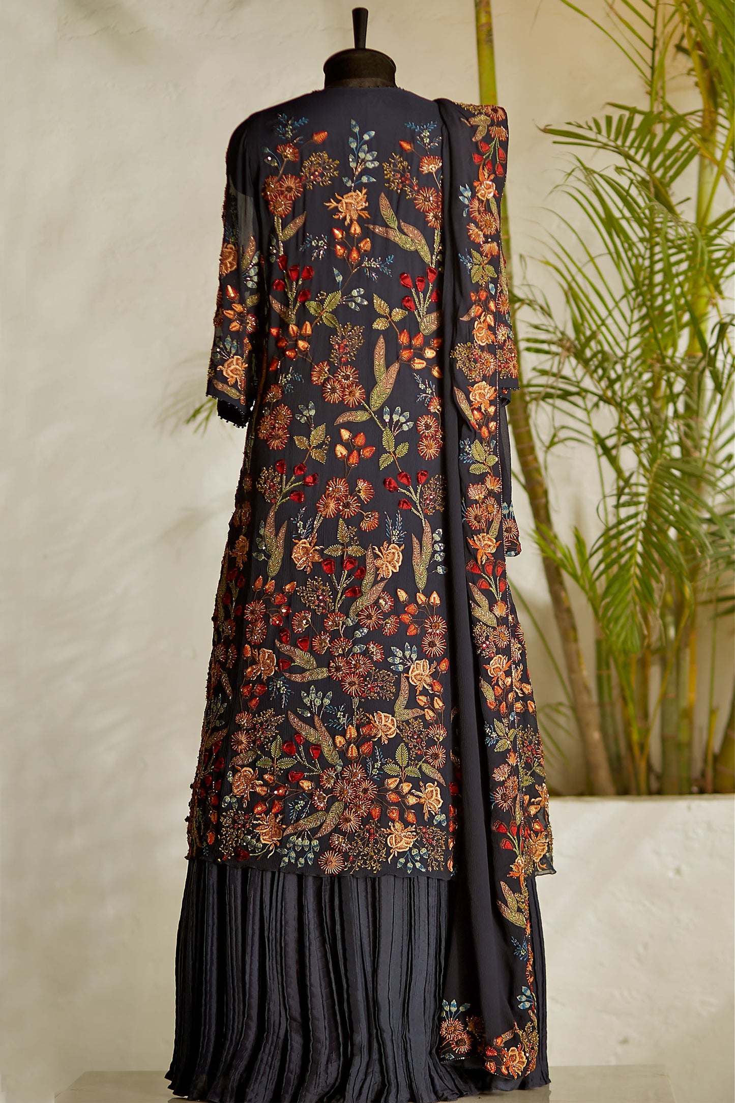 Kurta Set in Velvet Florets and Thread Embroidery