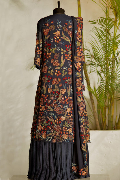 Kurta Set in Velvet Florets and Thread Embroidery