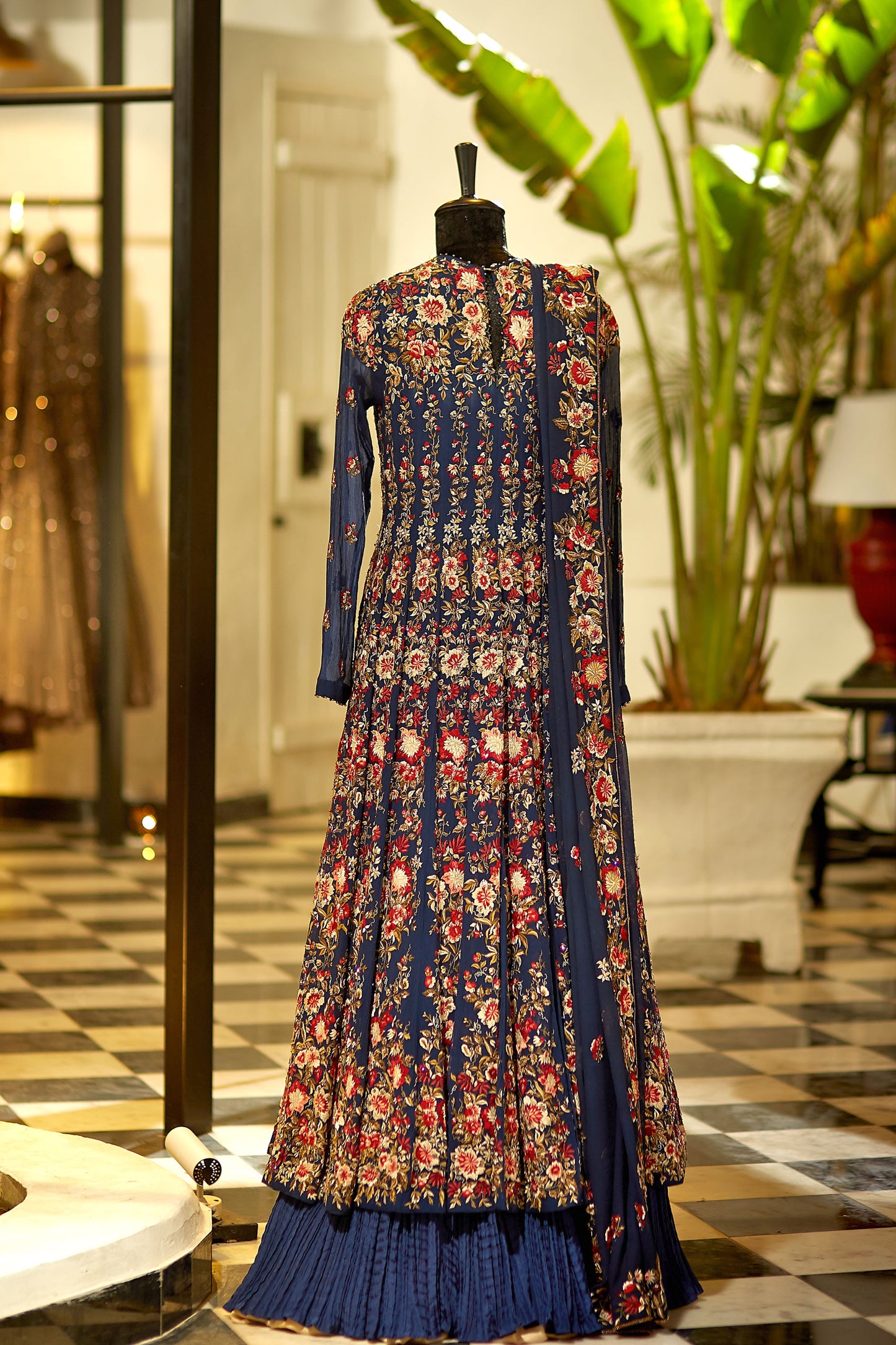 Anarkali Kurta Set in Floral Thread Embroidery