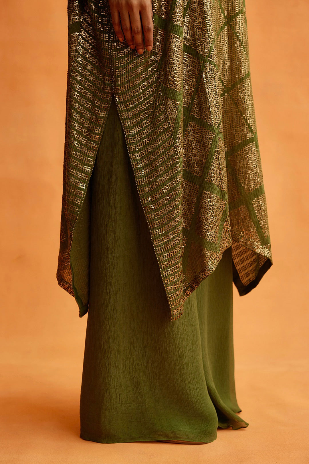 Kaftan Set in Small Sequin Embroidery