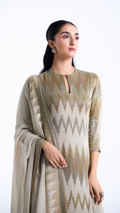 Kurta Set in Zig Zag Cutdana Embroidery