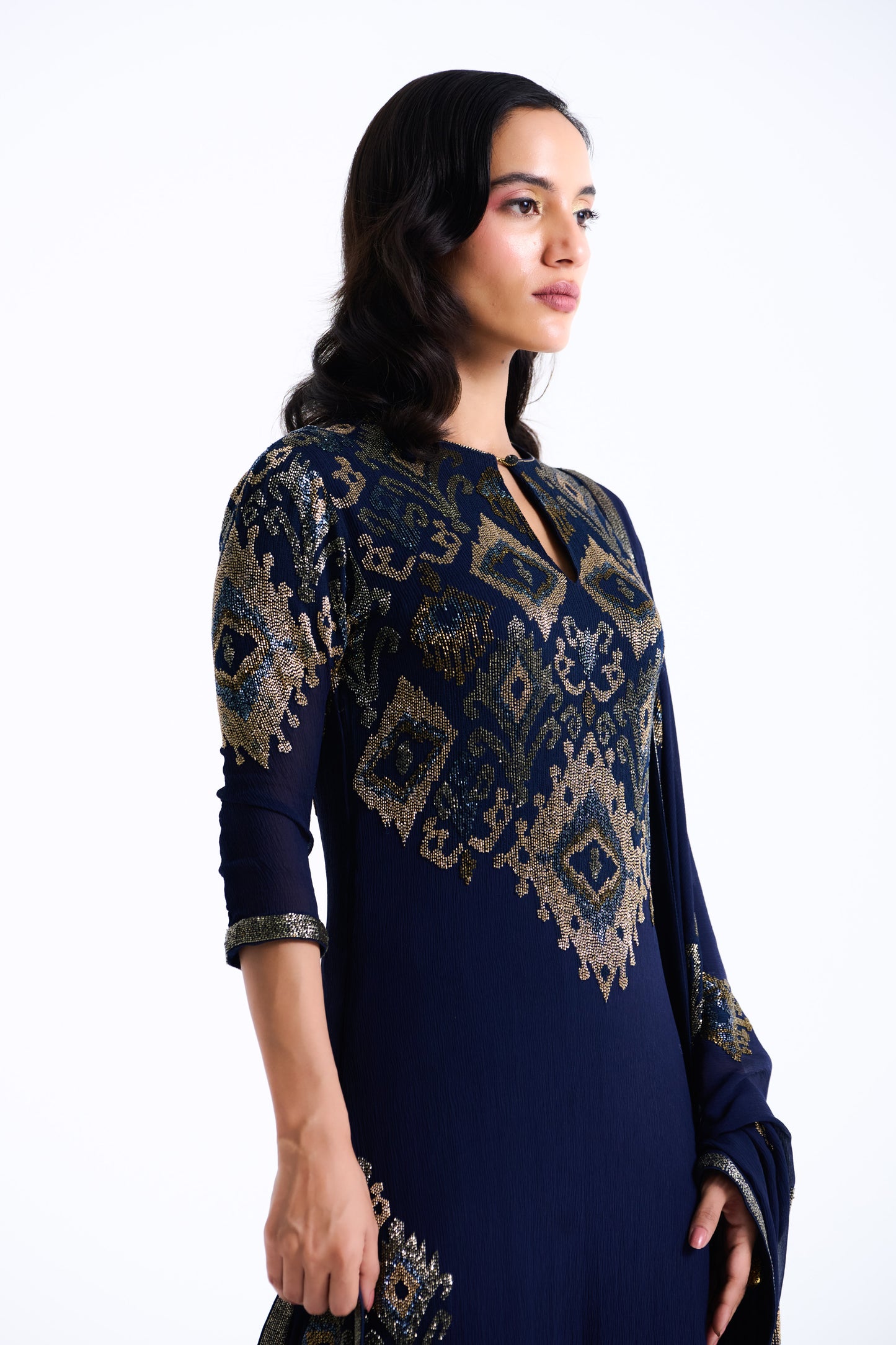 Kurta Set in Ikkat Cutdana Embroidery
