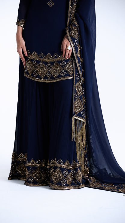 Sharara Set in a Geometric Sequin Pattern