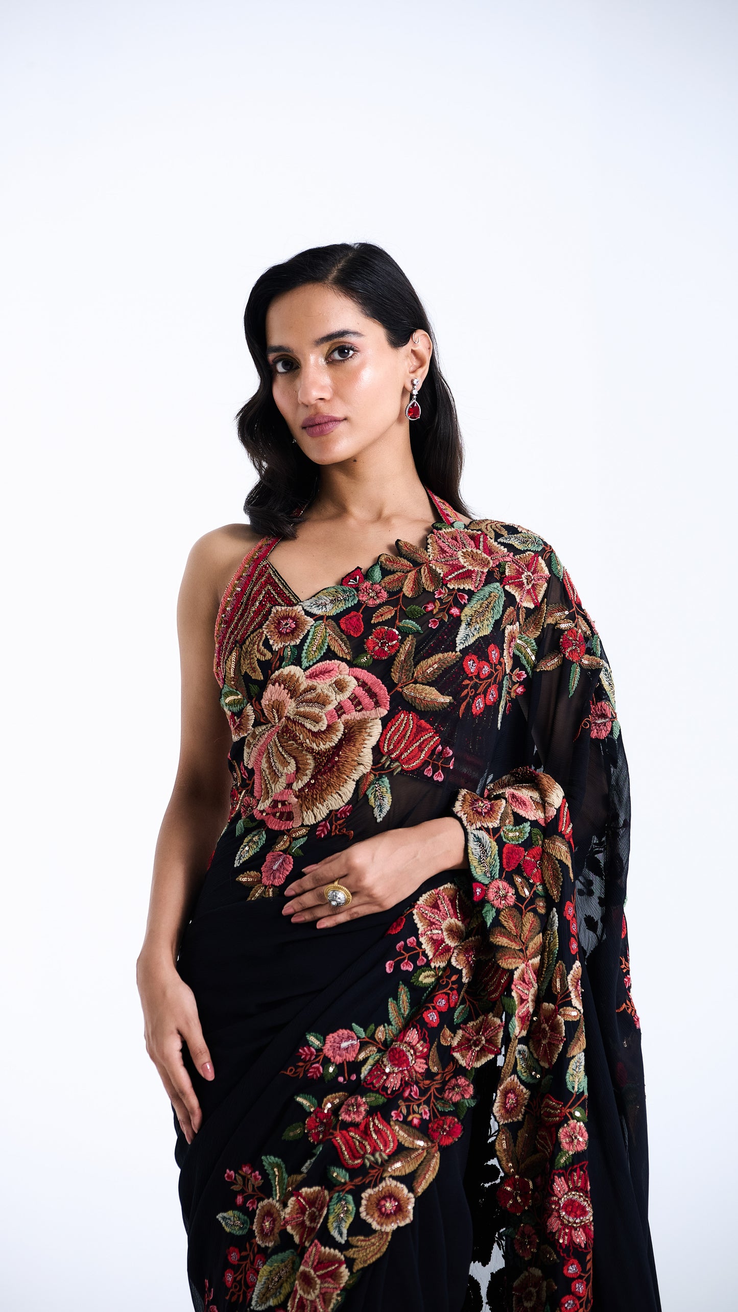 Sari Set in timeless Floral Motifs